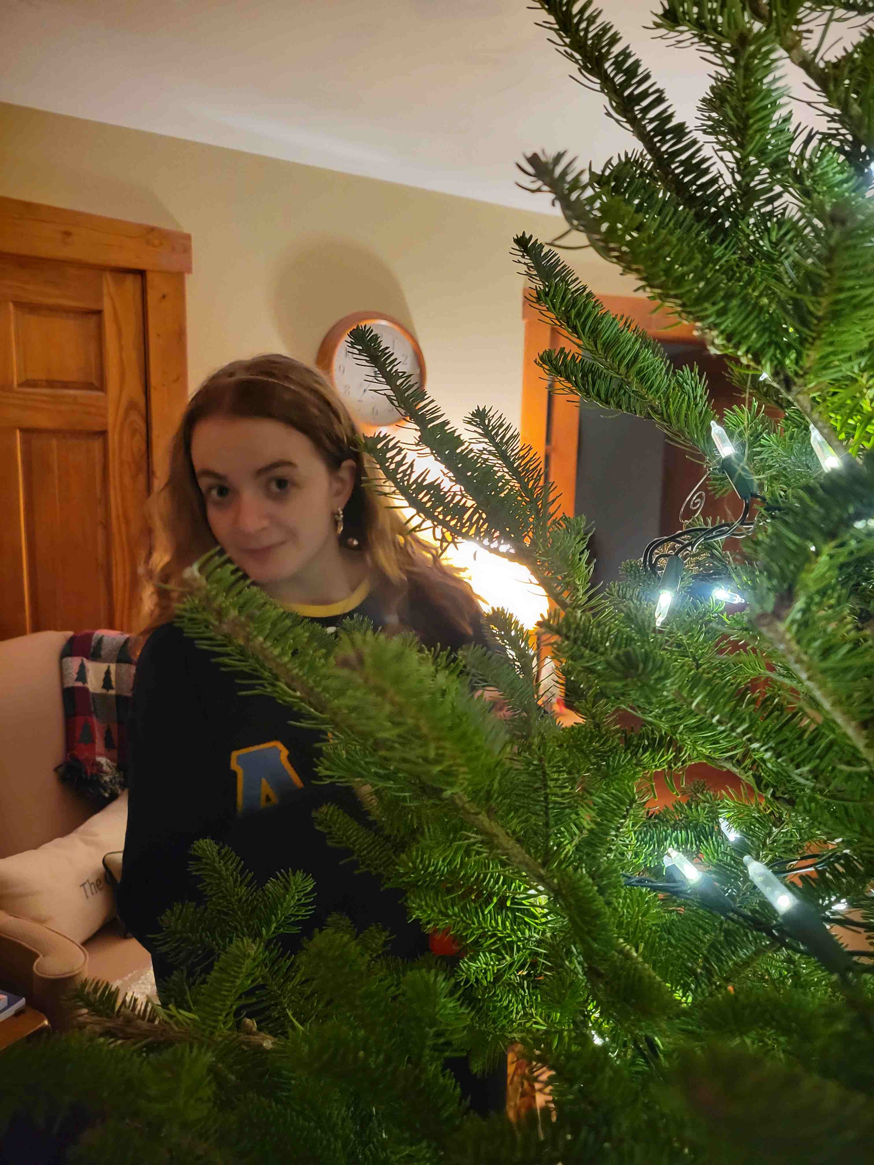 2022-12-18 Jane Tree trimming.jpg